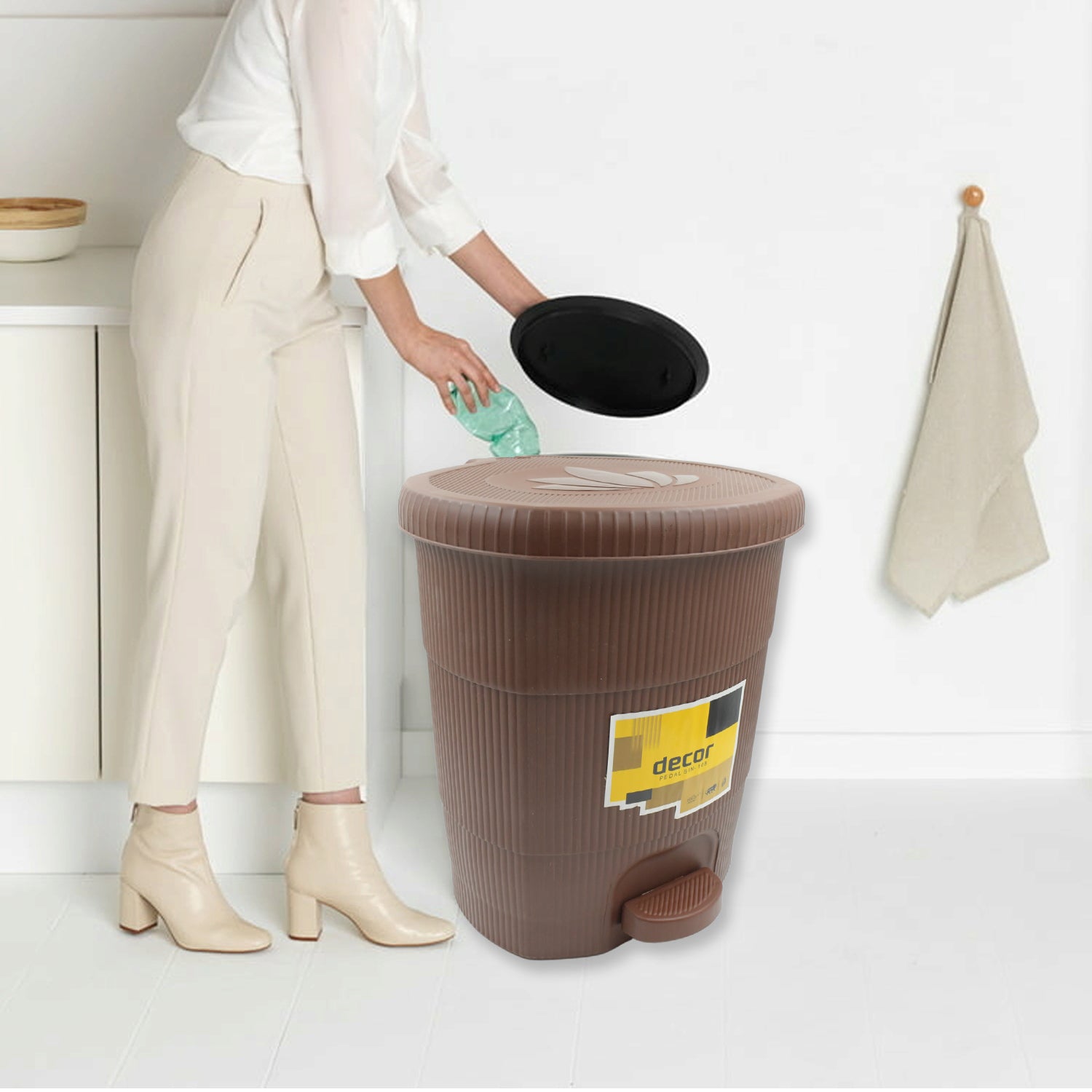 3636 Homeware Dustbin Clean Mini Small Size Plastic Pedal Dustbin Used For Kitchen, Office, Car (1 PC) 3636 Homeware Dustbin Clean Mini Small Size Plastic Pedal Dustbin Used For Kitchen, Office, Car (1 PC)